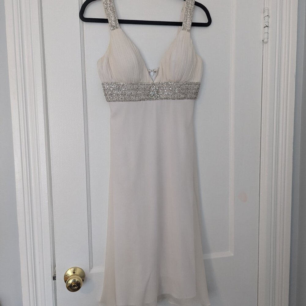 Basix II White cocktail dress (size 2)